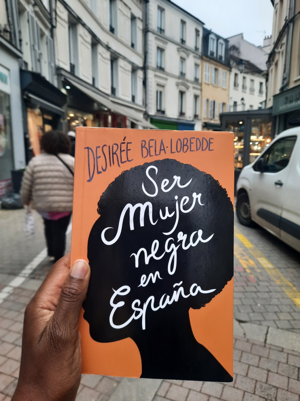 Black History Month – Je sors de ma zone de confort : Ser mujer negra en España de Desirée Bela-Lobedde