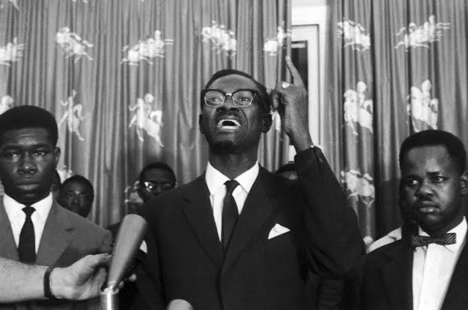 Patrice Lumumba devant le Sénat à Léopoldville, le 10 septembre 1960. AP Photo/H.Babout